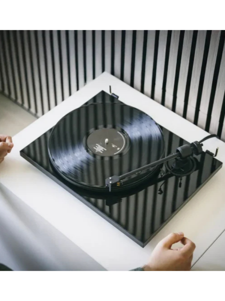 Pro-ject E1.2  Manuel Pikap
