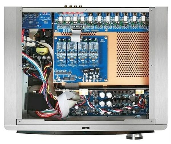 NAD M17 Sinema Prosesörü