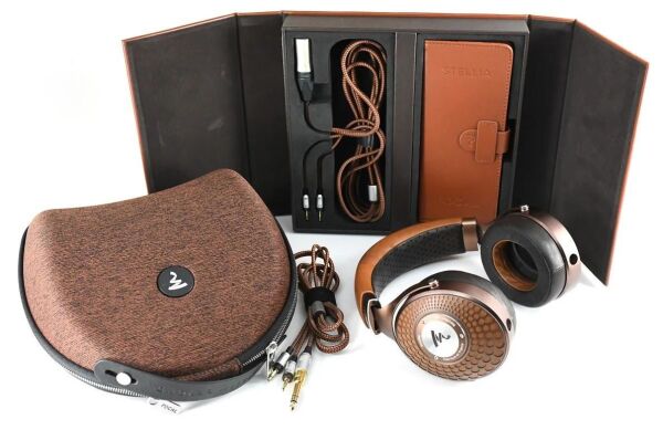 Focal Stellia High-End Kulak Üstü Kablolu Kulaklık