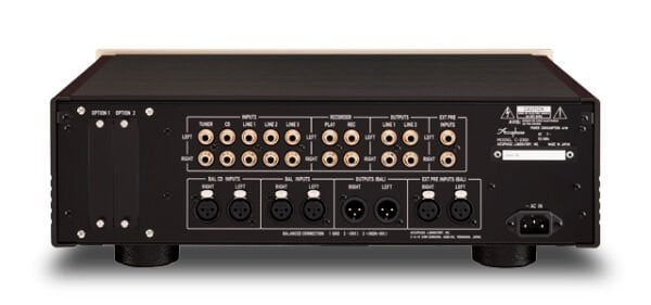 Accuphase C-2300 Pre Amplifikatör