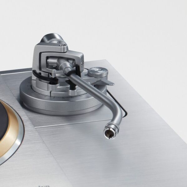 Technics SL-1000R Referans Sınıfı Direkt Tahrikli Pikap