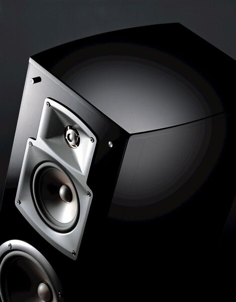 Yamaha NS-777 Kule Tipi Hoparlör Çift Siyah