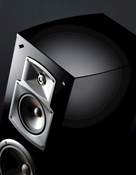 Yamaha NS-777 Kule Tipi Hoparlör Çift Siyah