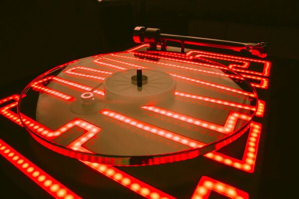 Pro-ject Elvis Turntable Limited Special Edition